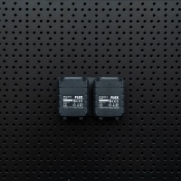 FX004 - Support mural 3D pour batteries 12V