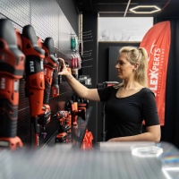 FX004 - Support mural 3D pour batteries 12V